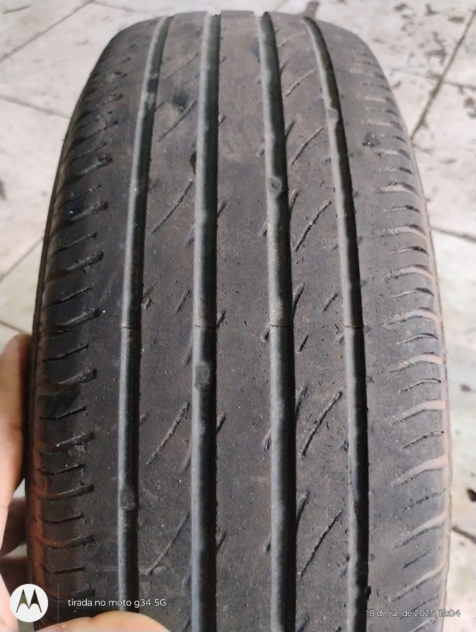 Pneu Usado - Ótimo Estado 185/70R14 ////tel: * ZAP //// $120