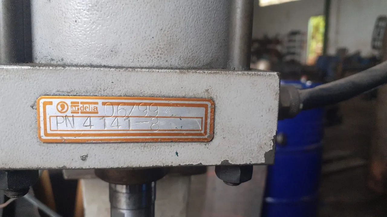 Prensa pneumática 3 toneladas. - Foto 3