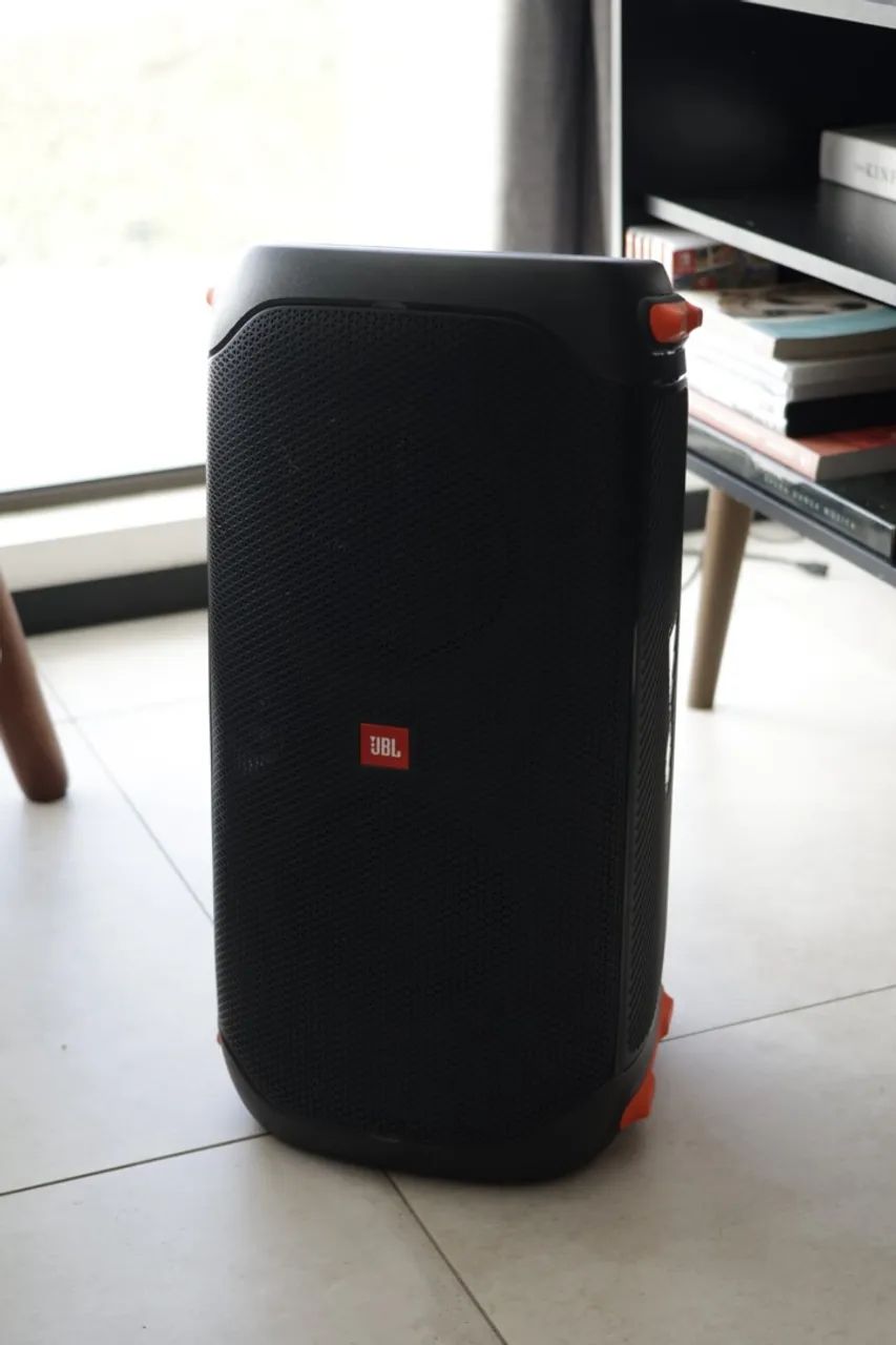 Caixa de Som JBL PartyBox