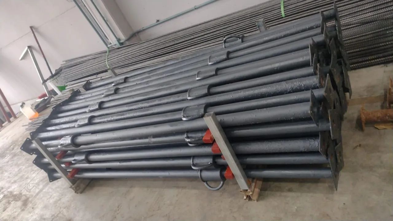 ESCORAS METALICAS 3,20M (USADAS)