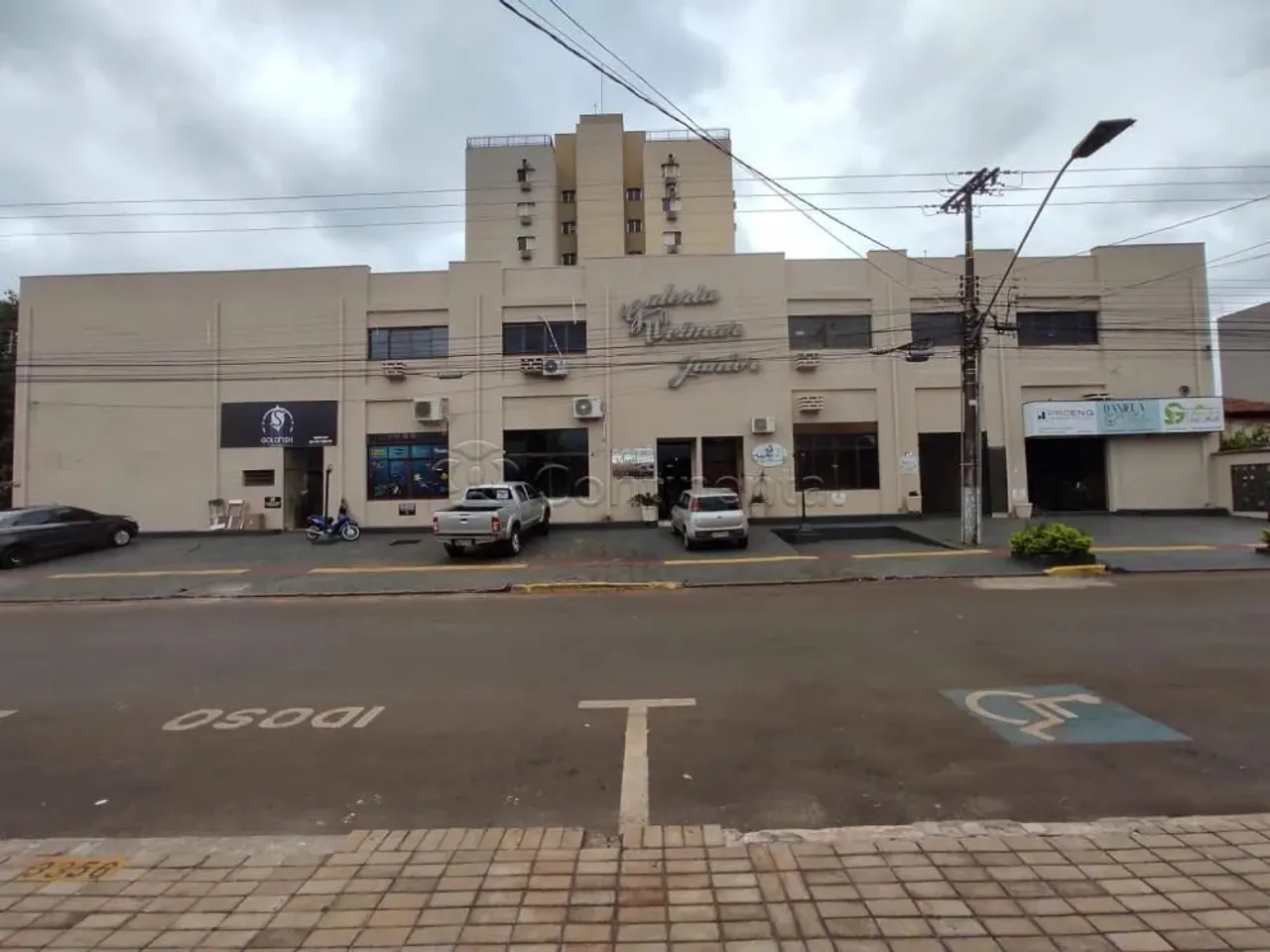 Sala comercial para locação em Dourados-MS.