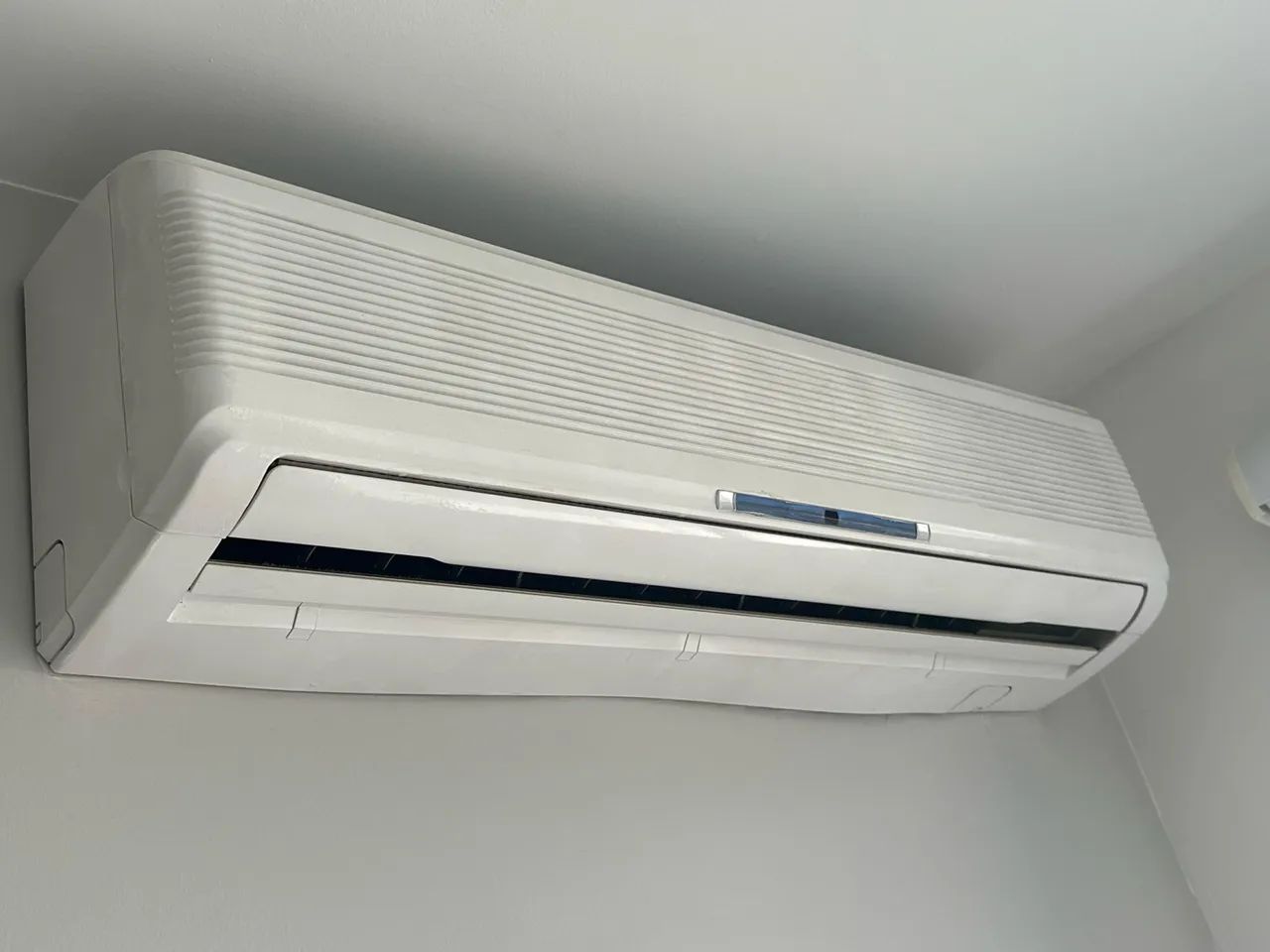 Ar condicionado Fujitsu 18.000 BTUs. Em perfeito estado de conservação e funcionamento. - Foto 4