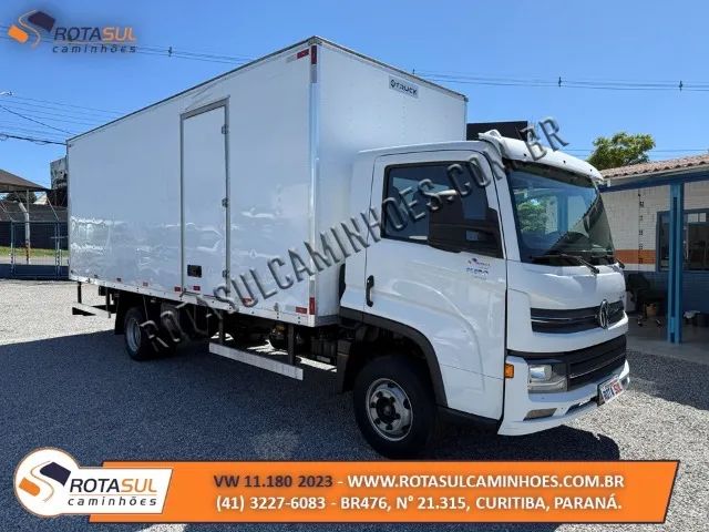 VW 11.180 2023 Baú 6,50m - Foto 2