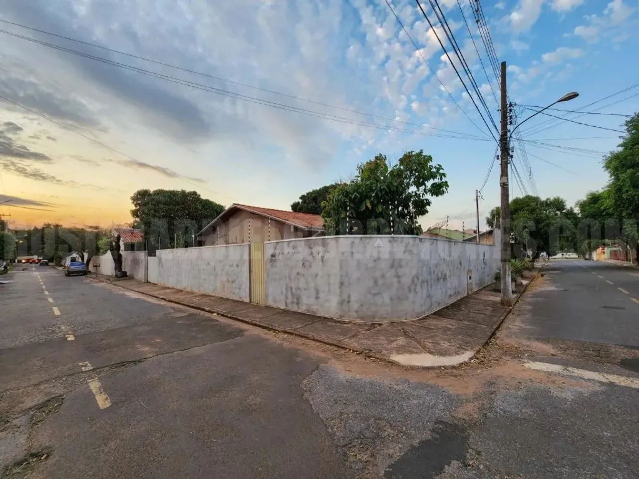 BONITO - Casa Padrão - Vila Recreio - BNH