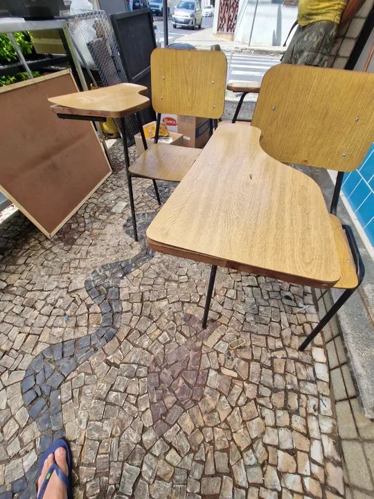 3 Cadeiras Escolares por 100 - Foto 3