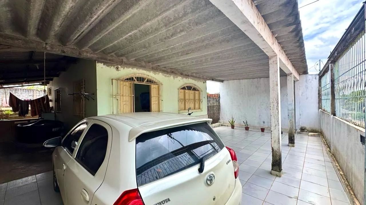 Casa no início do bairro Tancredo Neves 