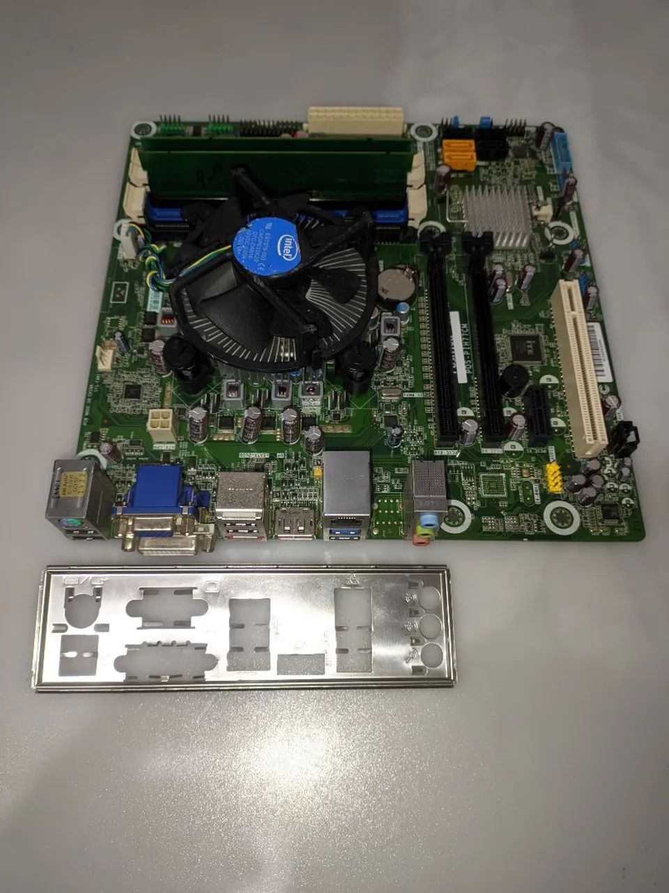 Kit i5 2400 4Gb placa mãe 4 slot - Foto 2