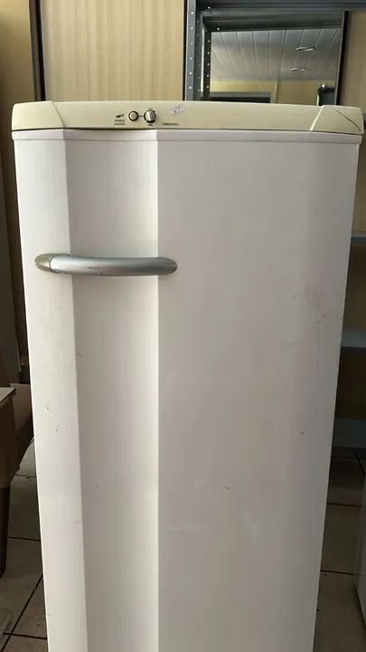 GELADEIRA - usada-POR= 450,00