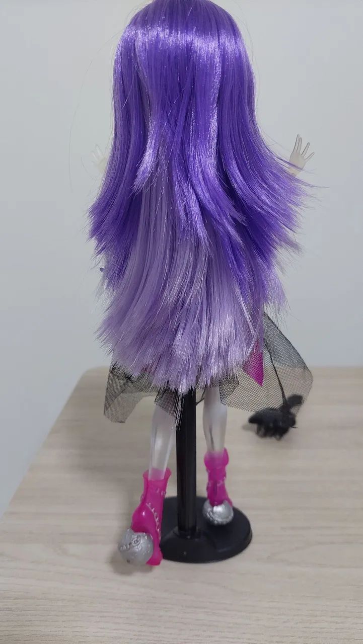 Monster High Spectra Vondergeist Creeproduction LEIA DESCRIÇÃO - Foto 3