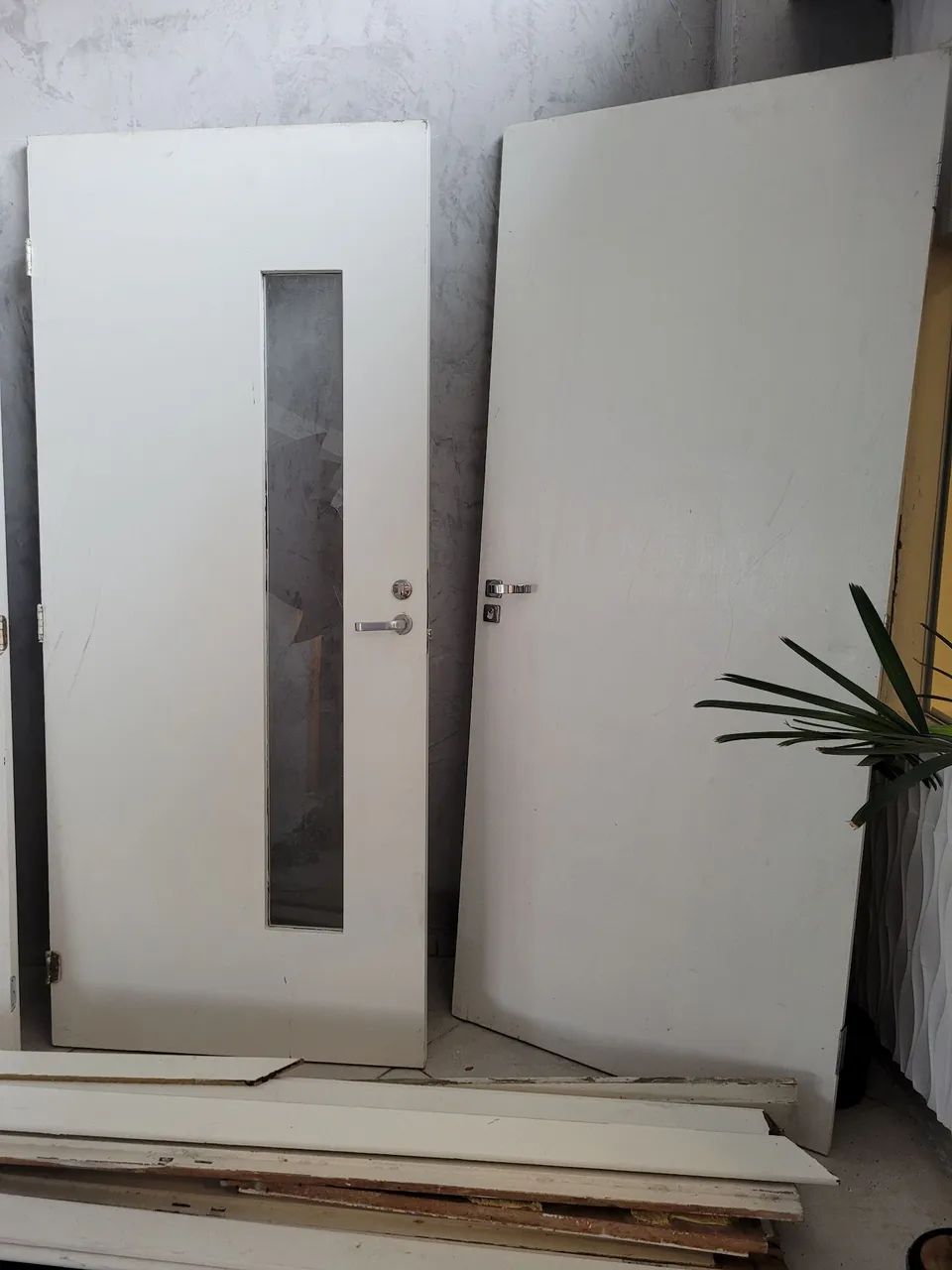 Portas de madeira em ótimo estado