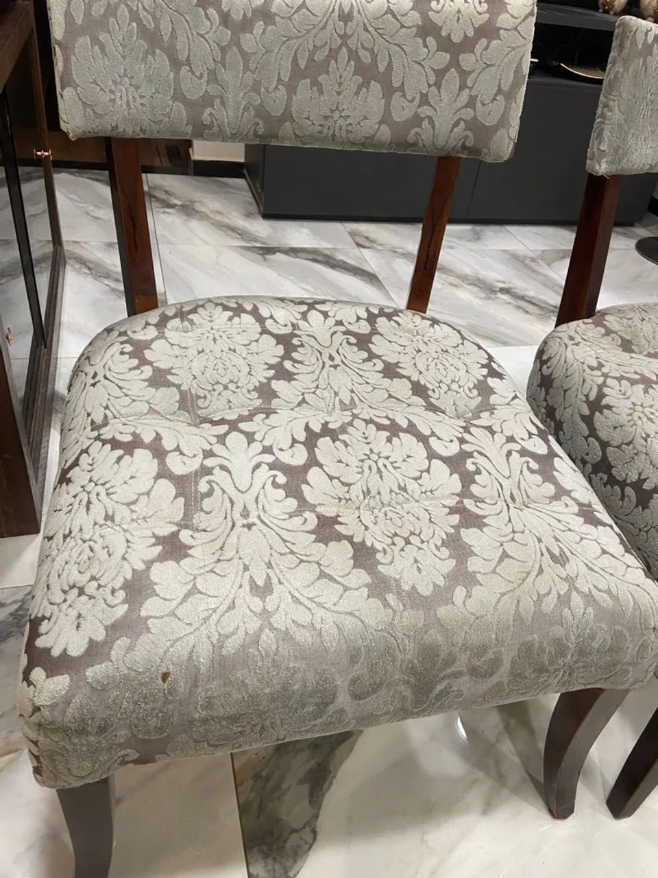 Poltrona semi nova em ótimo estado valor 400 reais  as duas  - Foto 5
