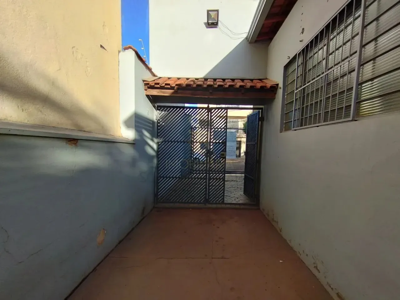 Casa Comercial para Locação e Venda no Bairro Santa Cruz do José Jacques, em Ribeirão Pret