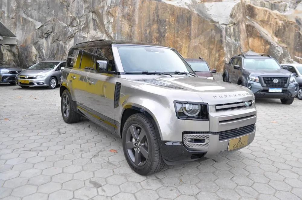 DEFENDER 110 HSE X-DYNAMIC 3.0 4X4 AT (7L) PRATA 2023/2024