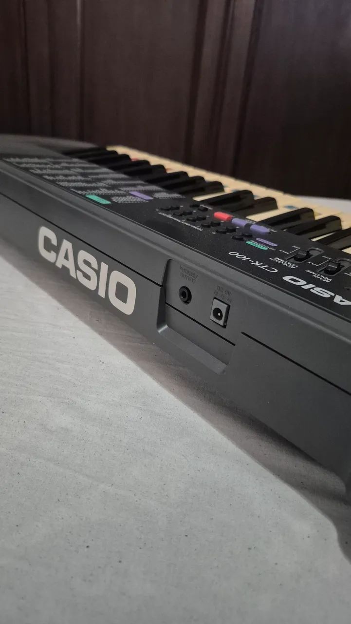 Teclado Casio CTK 100 novinho 