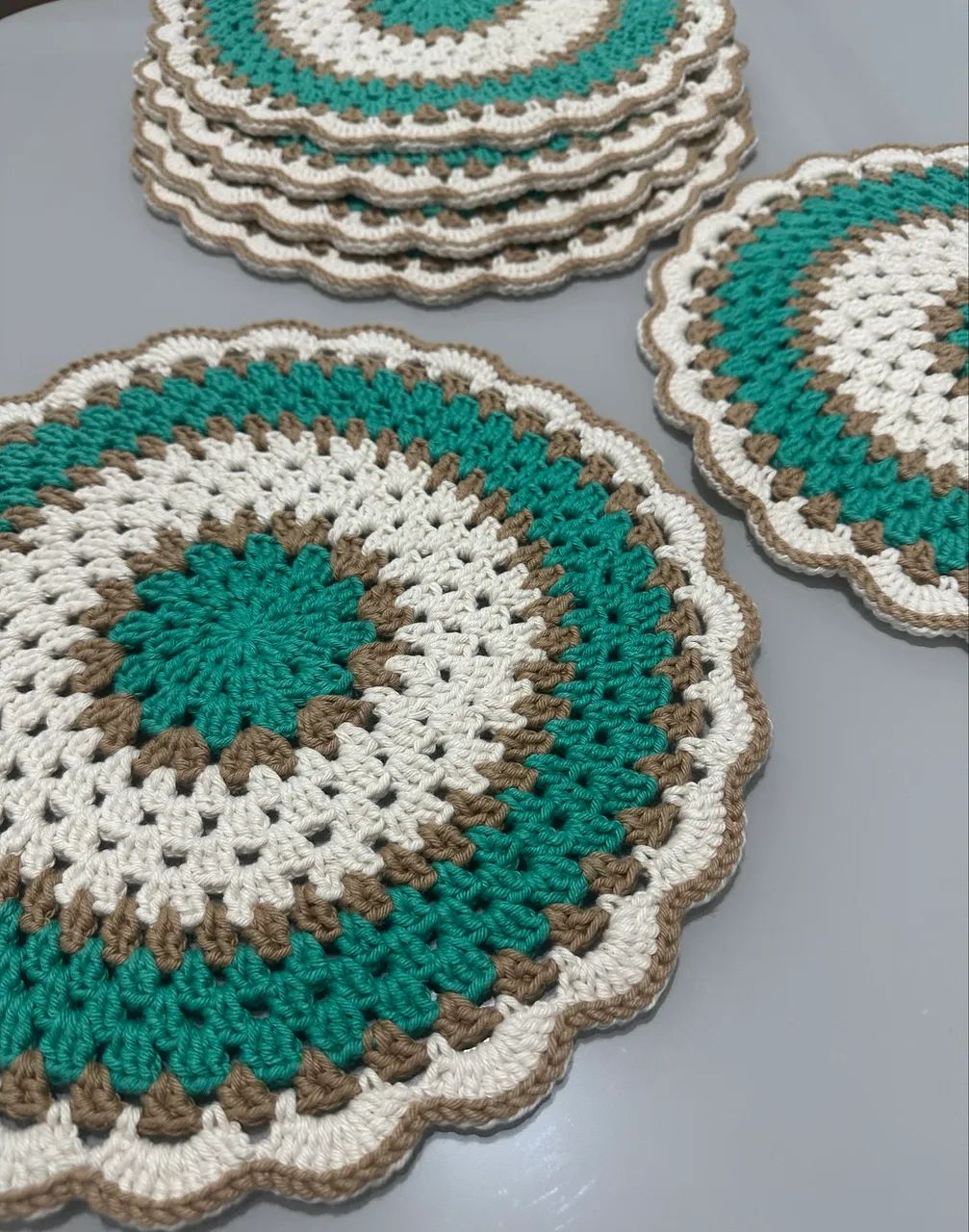 Sousplat de crochê / mesa posta 64315479060739121
