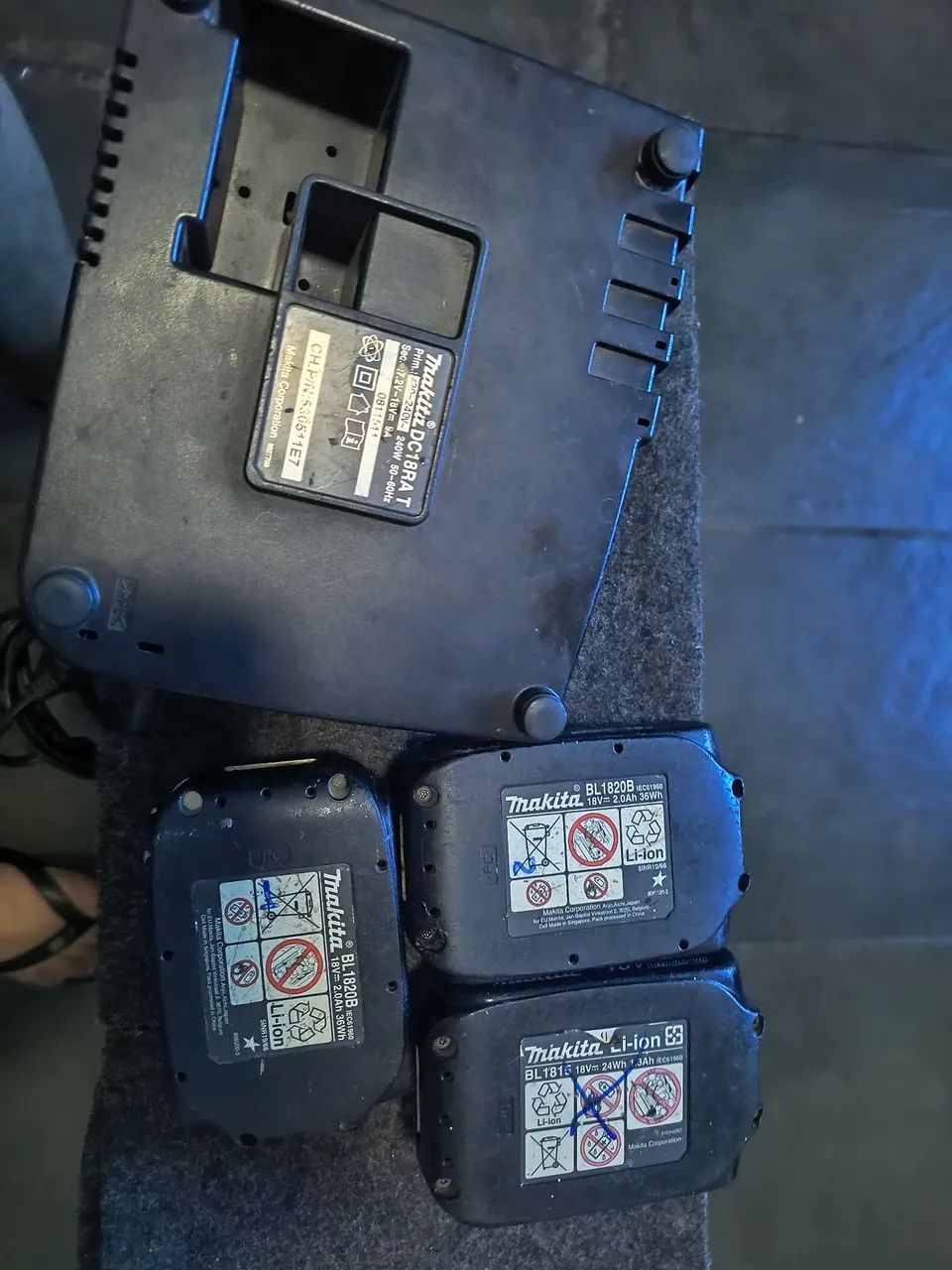 Carregador de bateria Makita DC18RA - Foto 3
