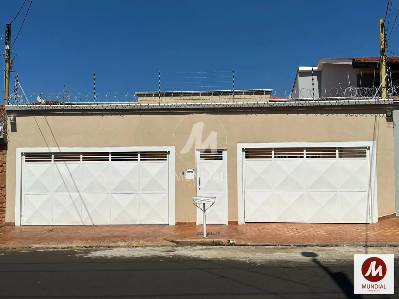 Casa (térrea na rua) 5 dormitórios/suite, cozinha planejada