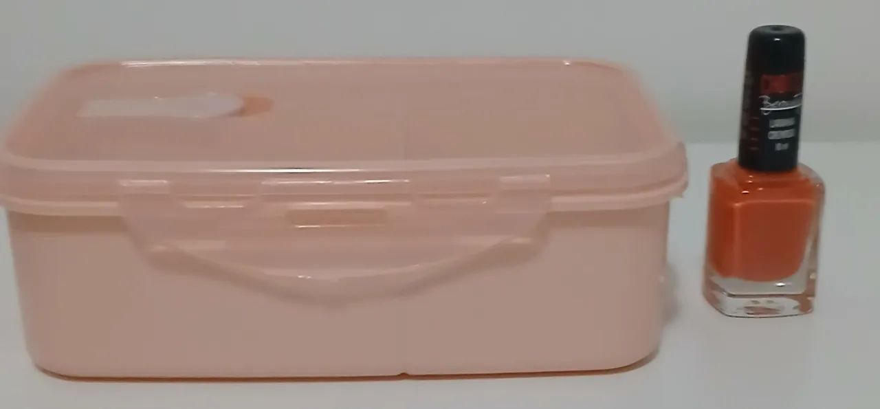 Lancheira térmica e esmalte