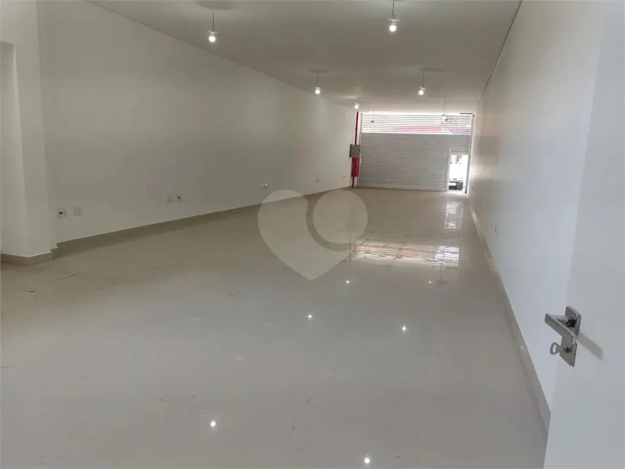 Salão Comercial para locação em Vila Pereira Barreto - SP