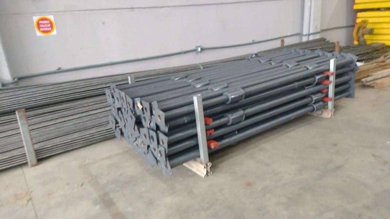 ESCORAS METALICAS 3,20M (USADAS) - Foto 4