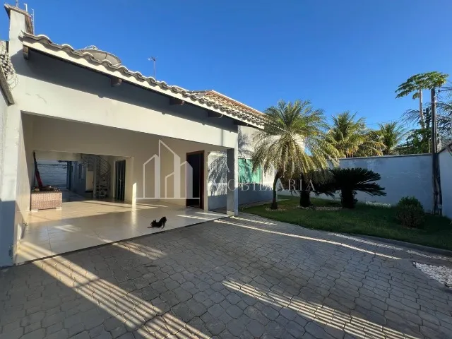 Casa 4 Quartos, sendo 2 suítes, com área de lazer completa, na Q 605 Sul