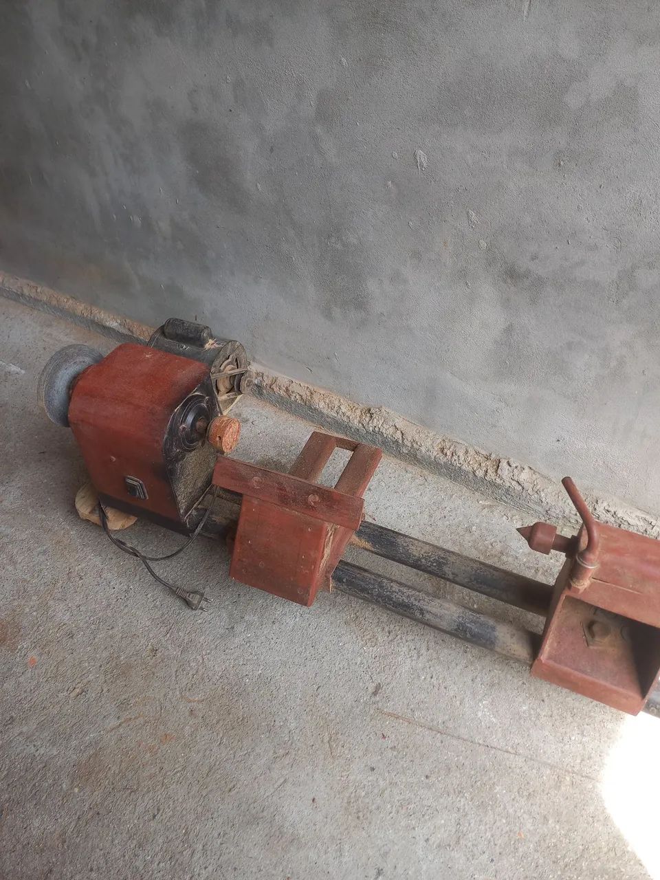 Vendo torno pra madeira 