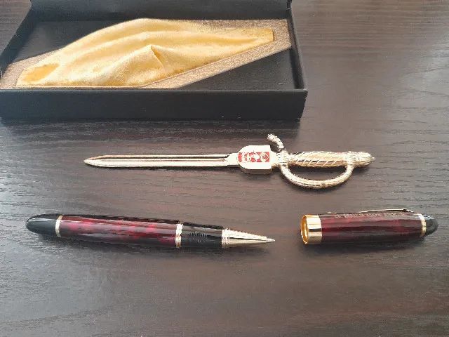 Caneta comemorativa de luxo com espada - Foto 3