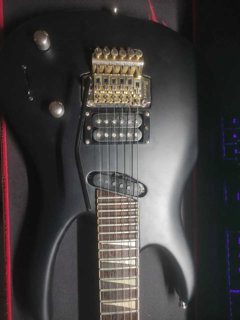 Guitarra Tagima zero preta (ponte Ibanez Edge 1)