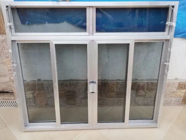 Janela de alumínio 