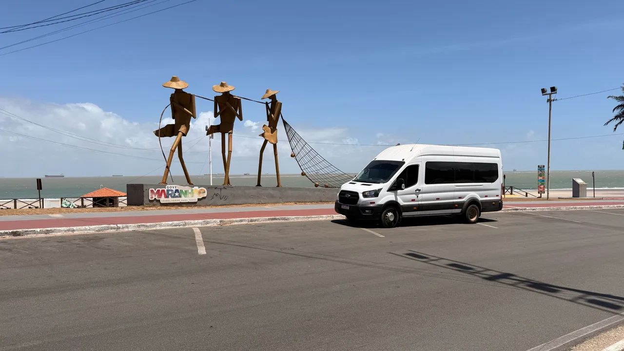 Van Fretes e Viagens  17 lugares 