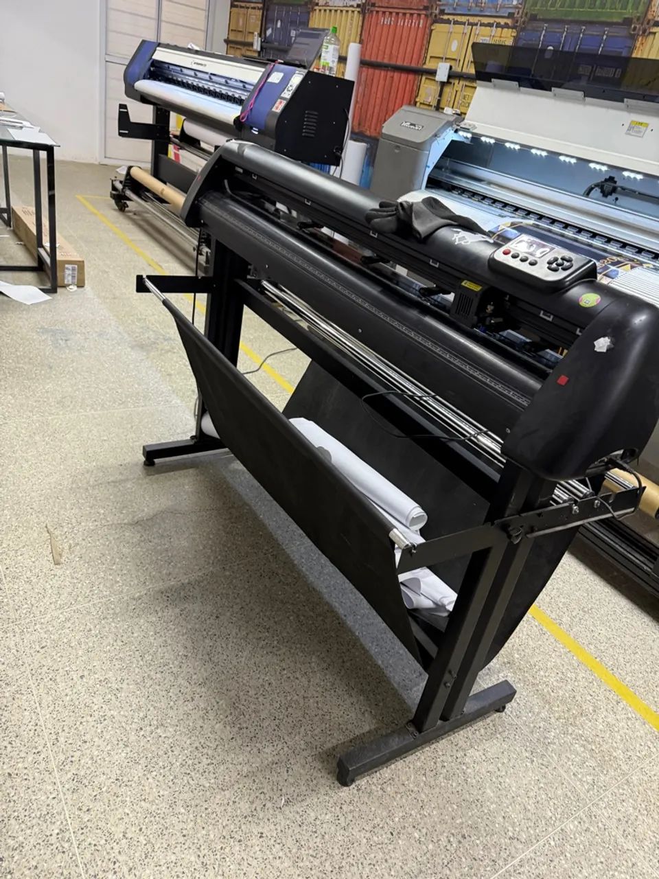Combo Plotter de impressão Mutoh + plotter de recorte  - Foto 2