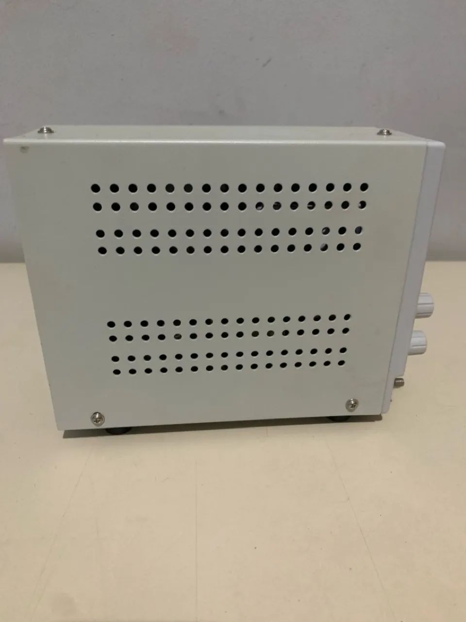 FONTE DE ALIMENTAÇÃO DE BANCADA LONGWEI  - Foto 2