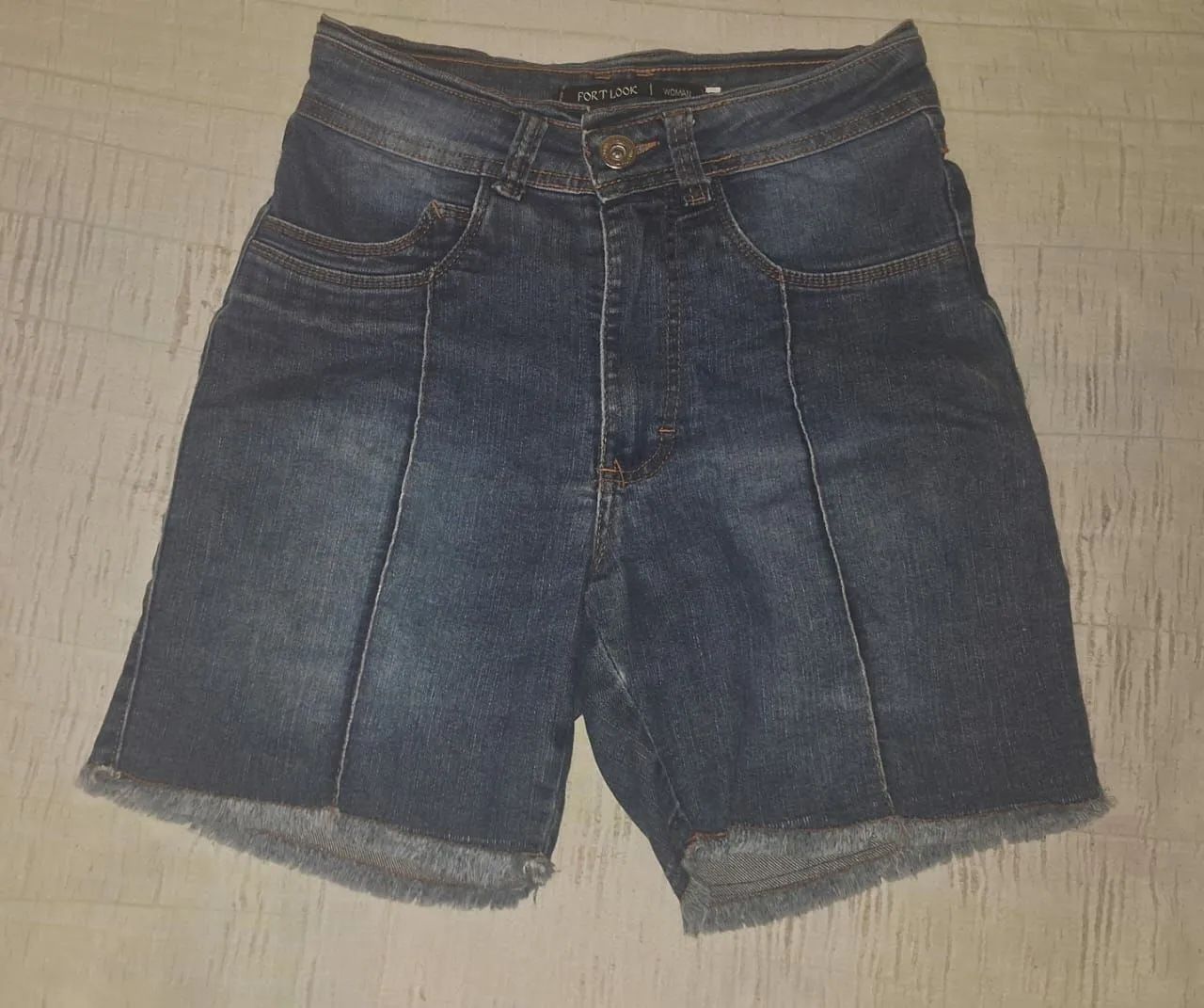 Bermuda feminina jeans escuro