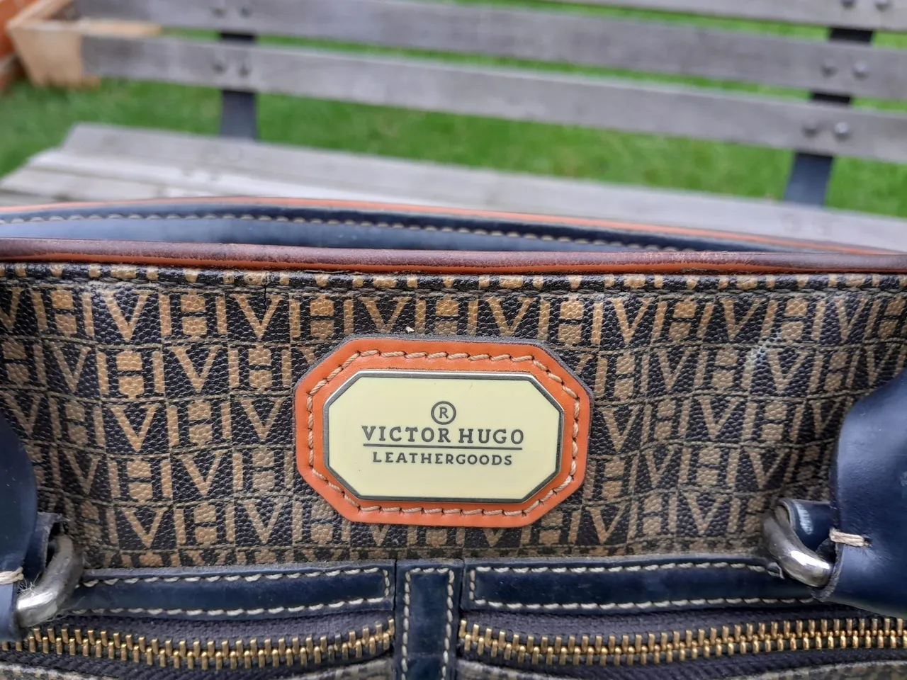 Bolsa Victor Hugo - Clássico e Elegante