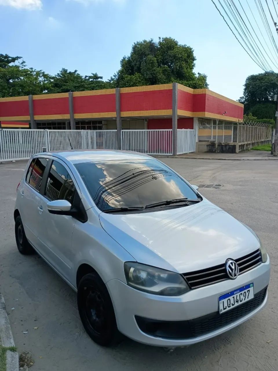 Volkswagen Fox Trend 1.0 2013 muito conservado.