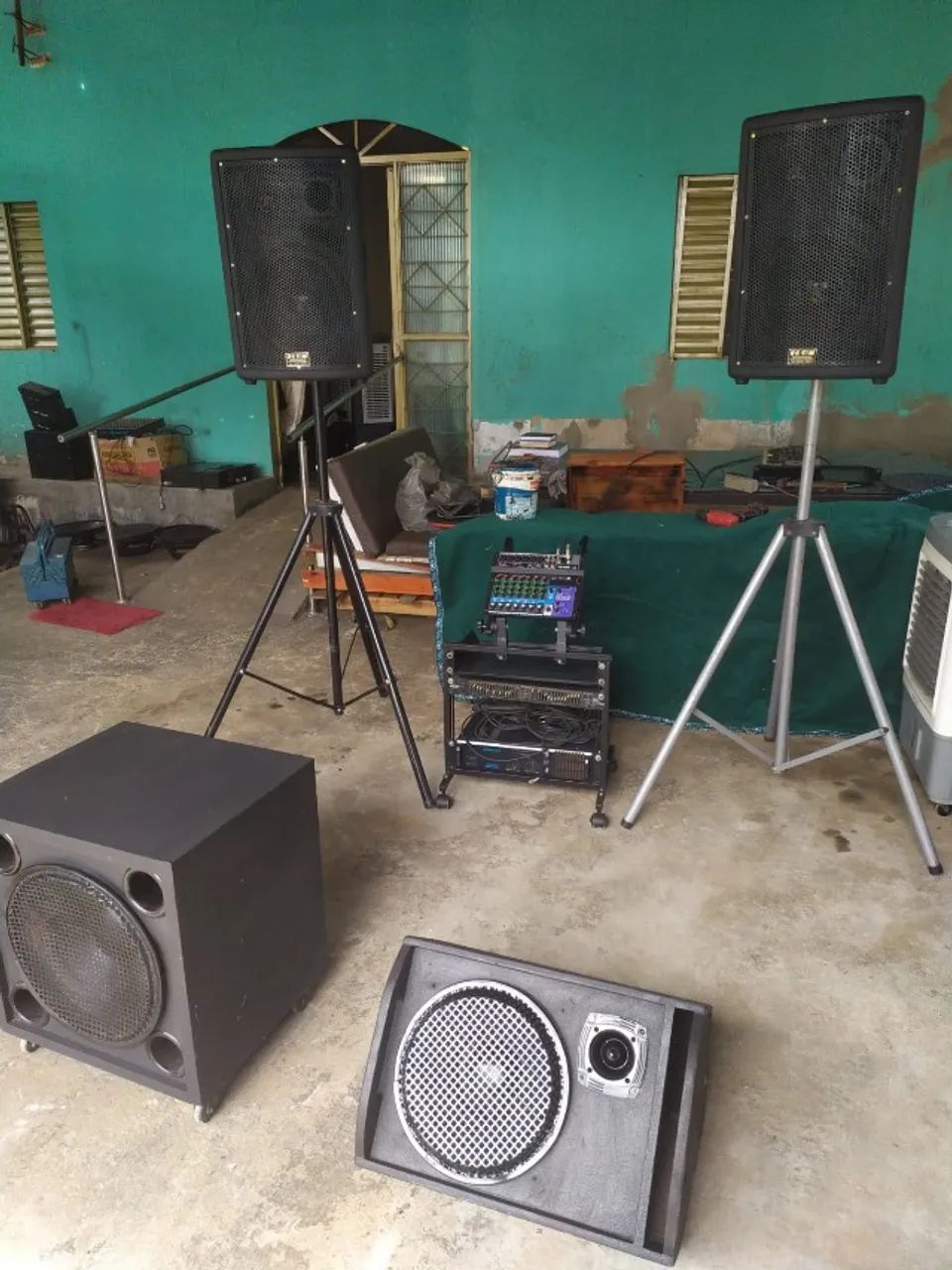 Aparelhagem de som profissional baratinha pra desocupar lugar - Foto 2