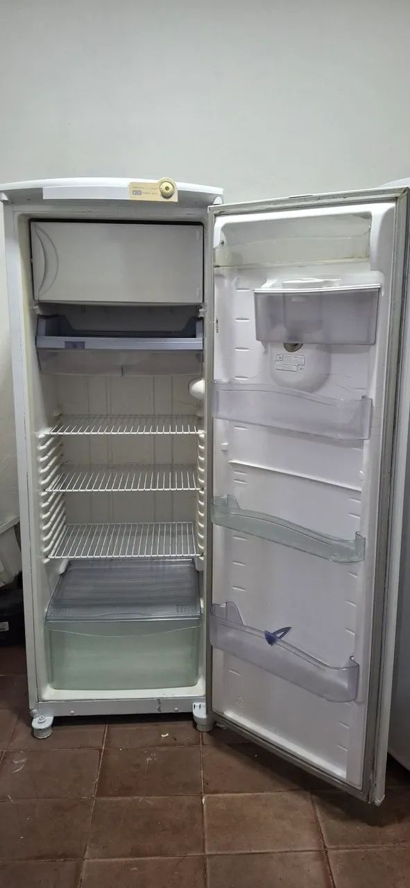 Geladeira  Usada em ótimo estado - Foto 3
