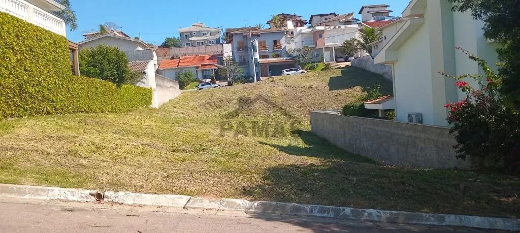Terreno de alto padrão à venda no Villaggio Capriccio em Louveira