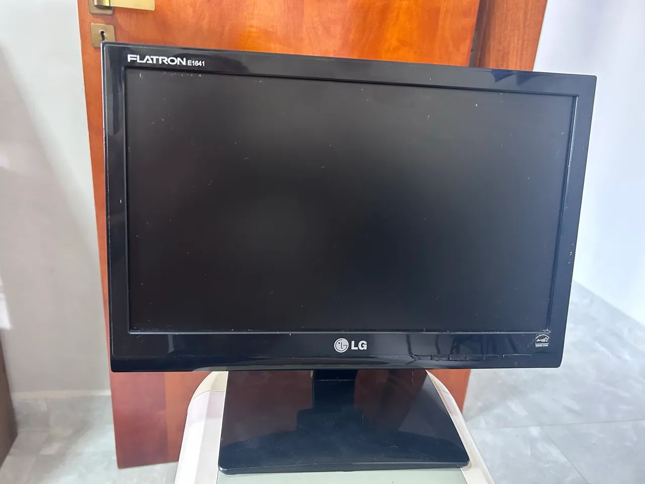Monitor LG Flatron E1641