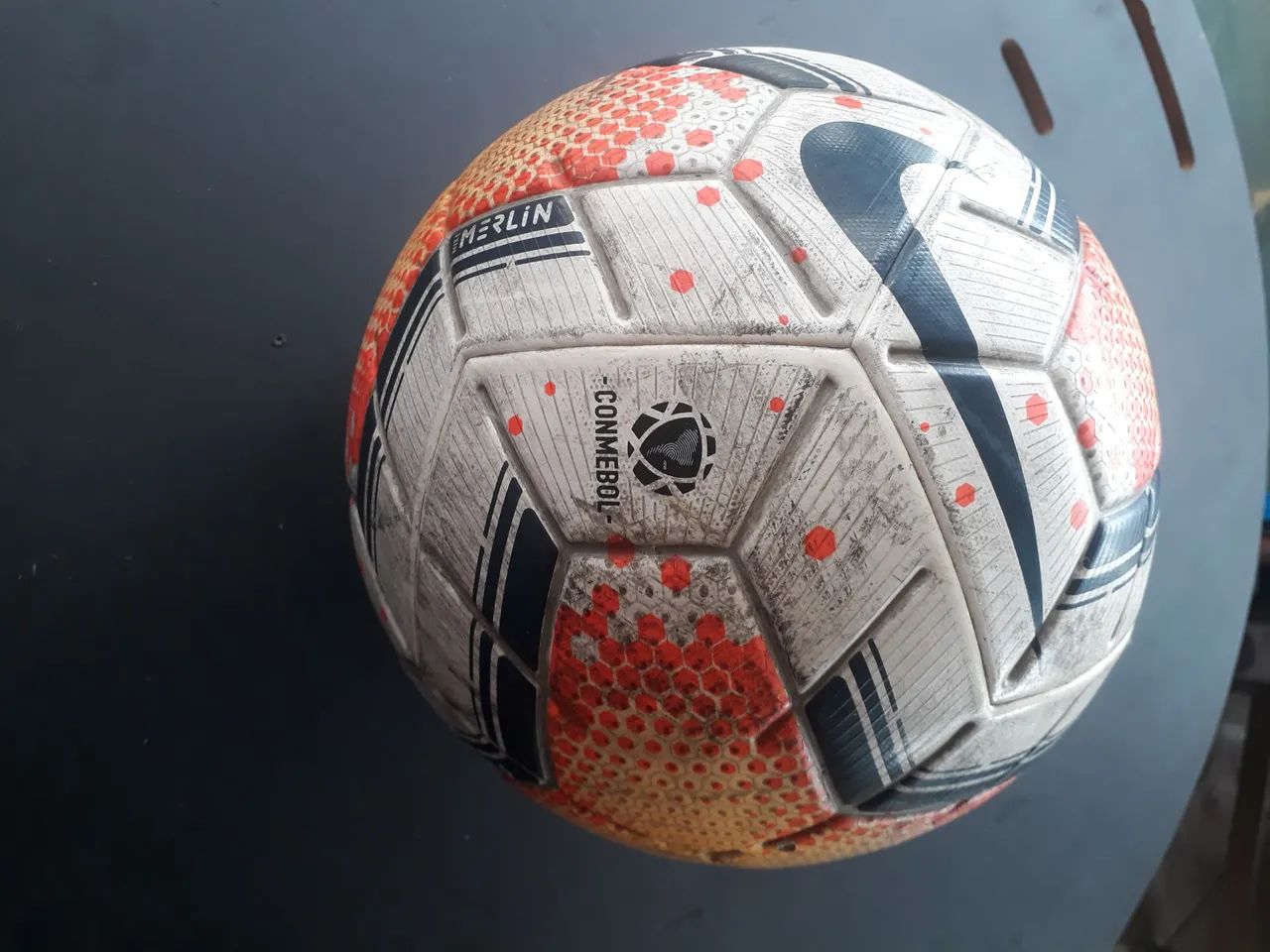 Bola de Futebol FIFA Quality Pro - Foto 2