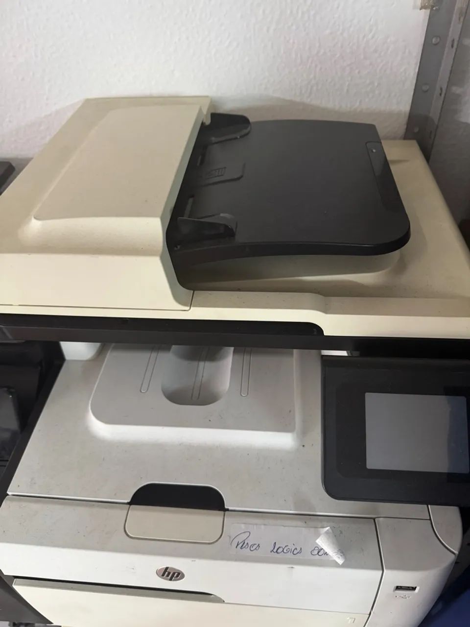 Multifuncional HP M475dn
