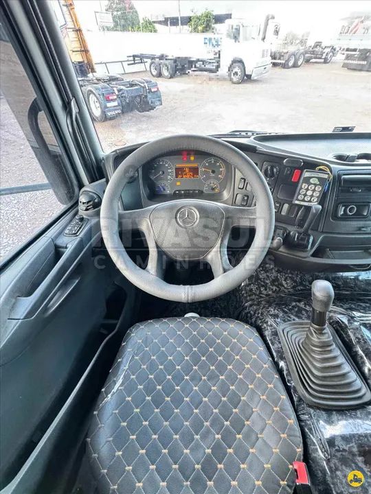 MB 1933 Ano 2013 6X4 - Foto 15