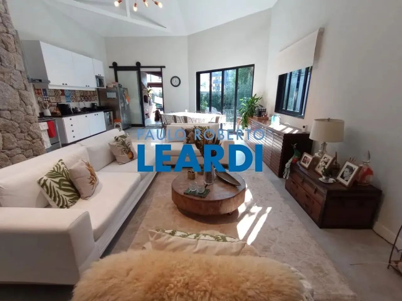 CASA ASSOBRADADA - MORUMBI - SP