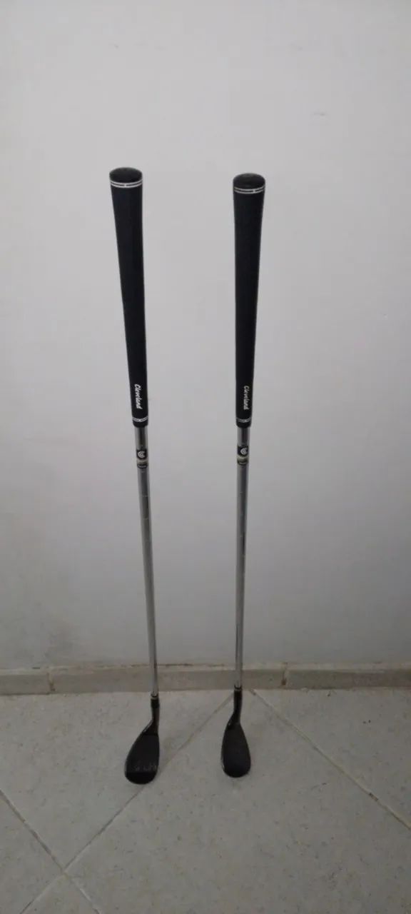 2 Tacos de Golfe Wedge 56' e 60 'Cleveland