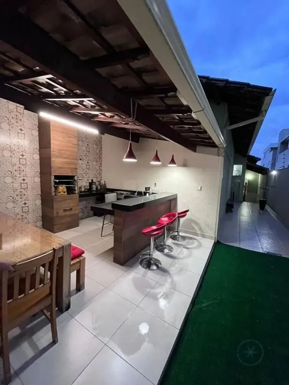 Casa Geminada à Venda em Santa Mônica, Belo Horizonte - MG