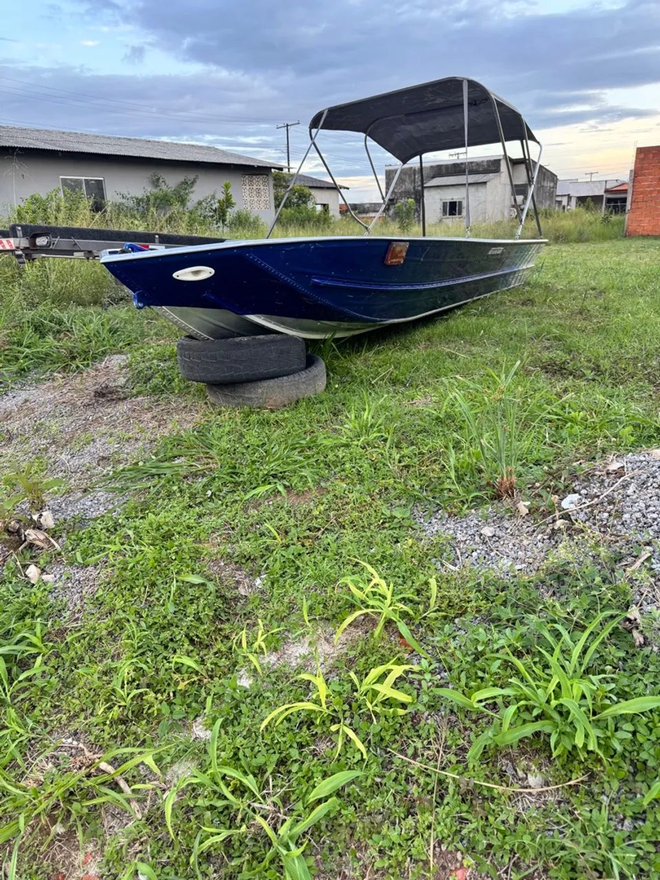 Barco de Pesca Esportiva Personalizado