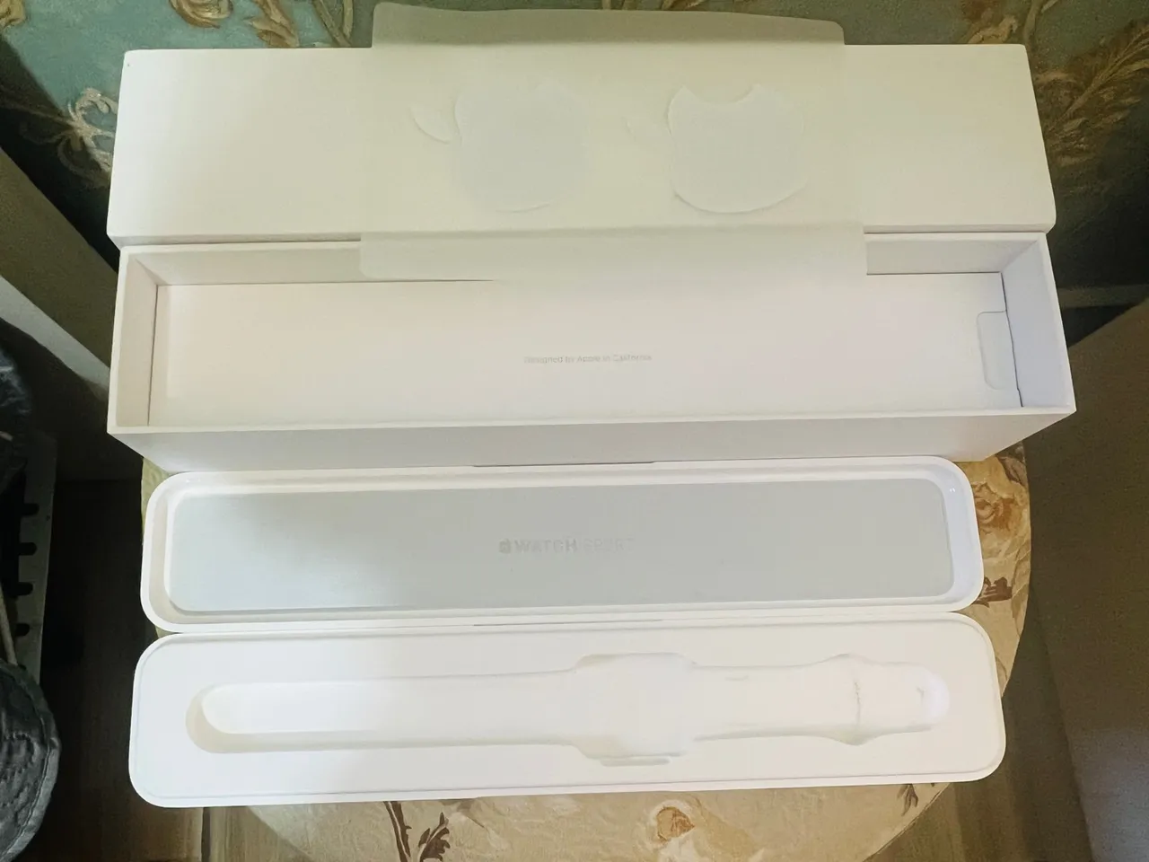 Caixa Original Apple Watch de metal branco brilhante