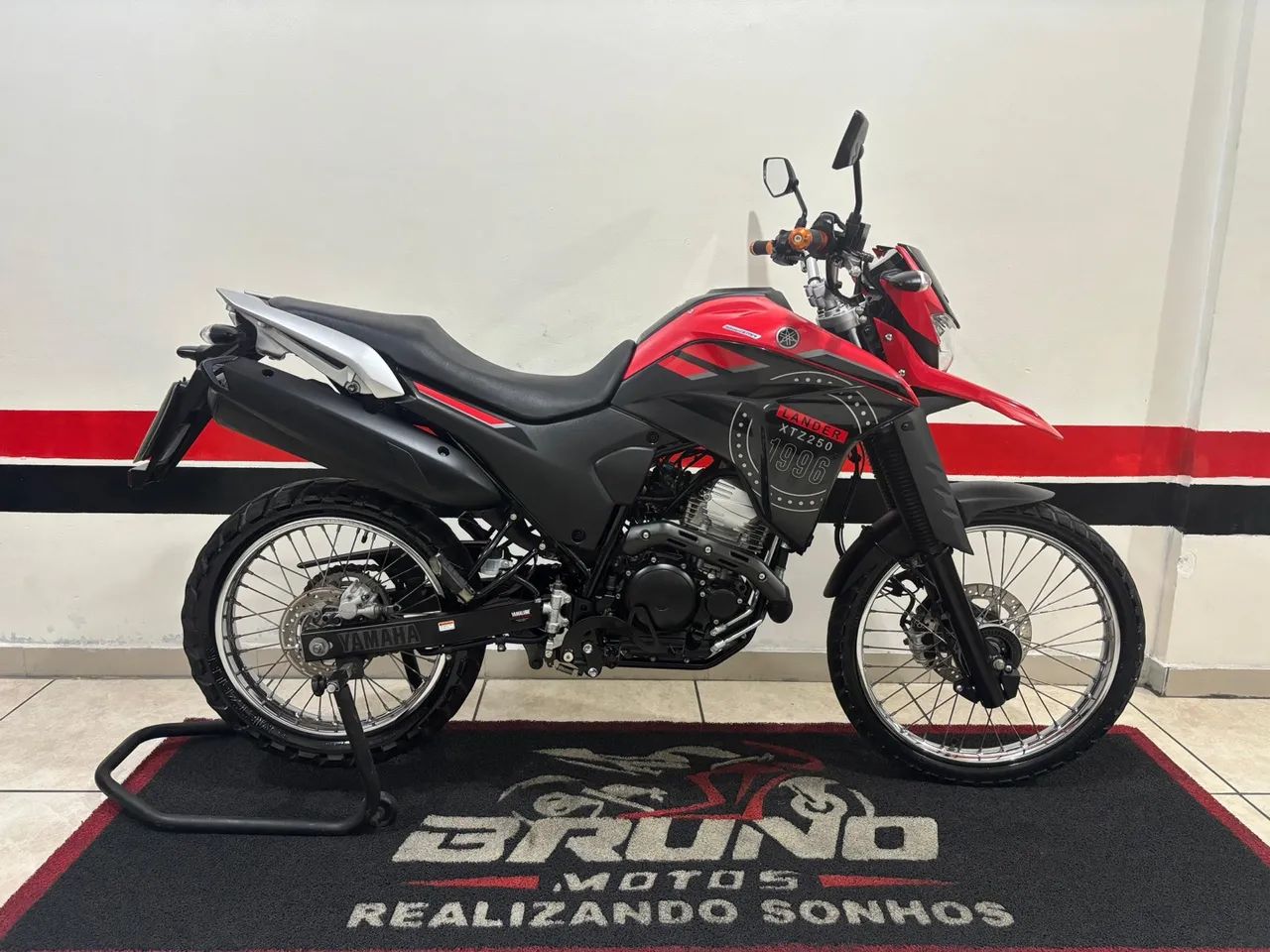 LANDER 250c 2023 ABS MUITO NOVA  (DIVIDO DE 21X  NO CARTÃO)
