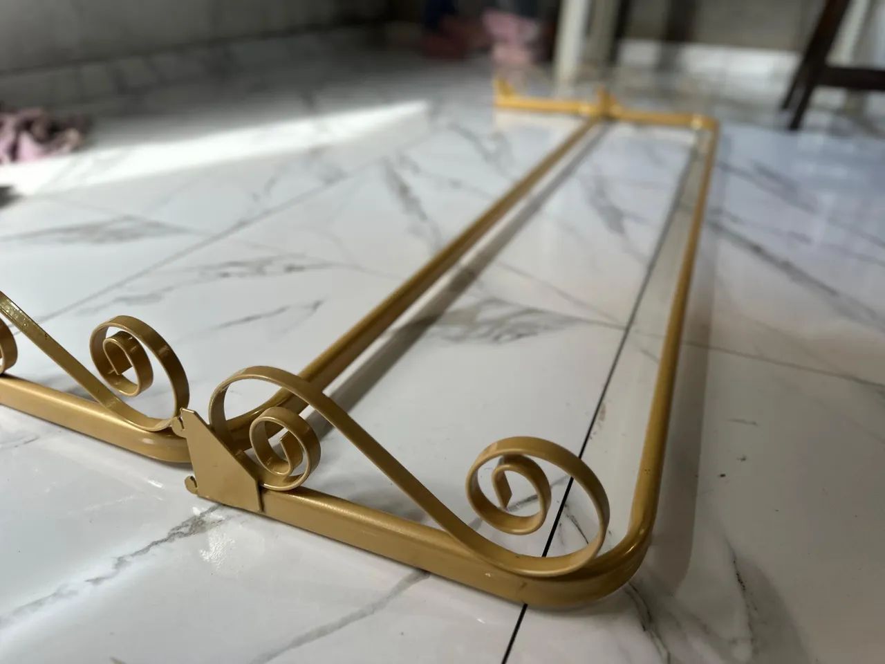 Arara de parede para trilho Dourado - Foto 4
