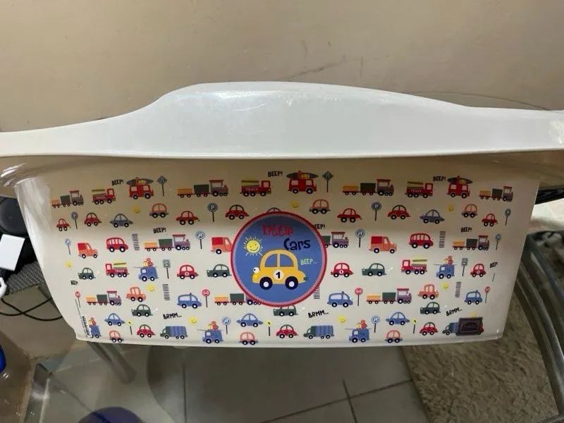 Banheira para Bebê com Desenho de Carros